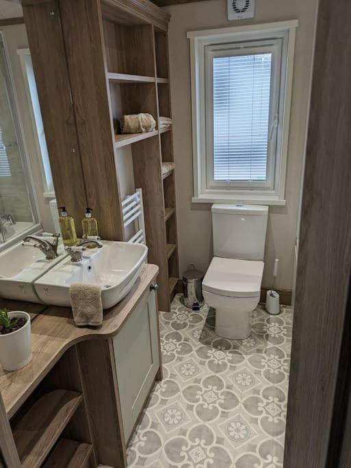 Kingfisher Lodge Woodhall Spa Extérieur photo